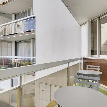 Apartment Chic And Spacious Apart With Parking *
